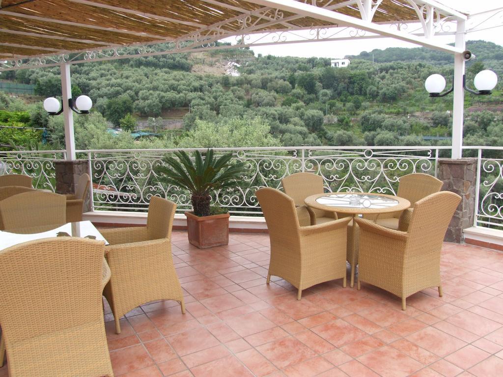 Hotel Dania Sorrent Exterior foto