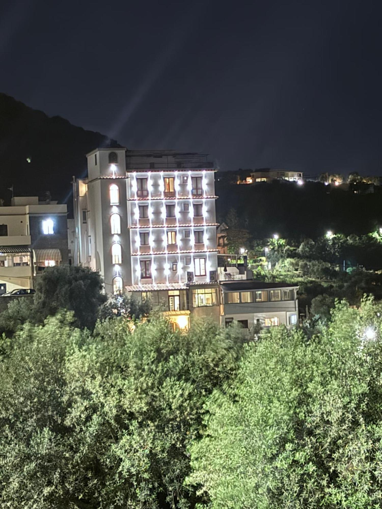 Hotel Dania Sorrent Exterior foto