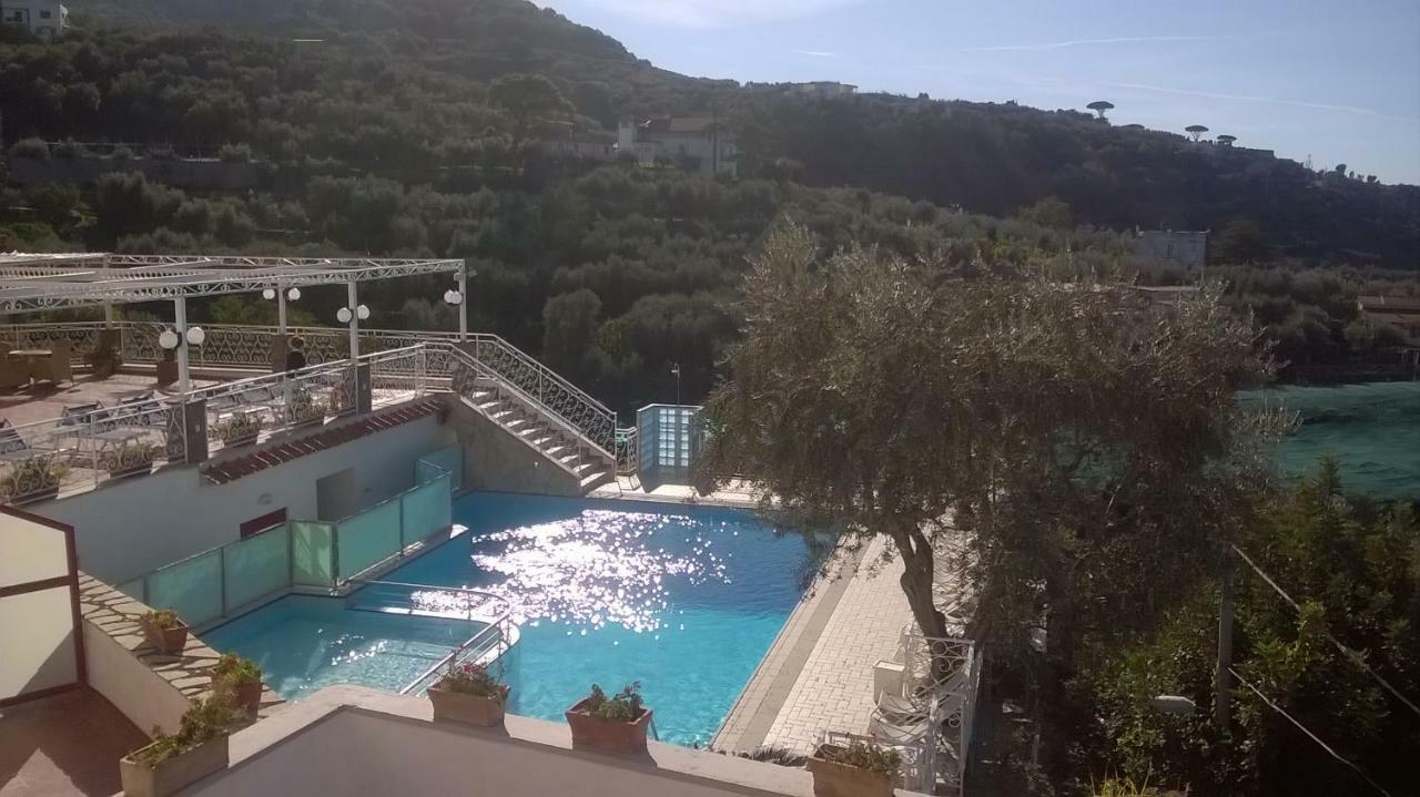 Hotel Dania Sorrent Exterior foto